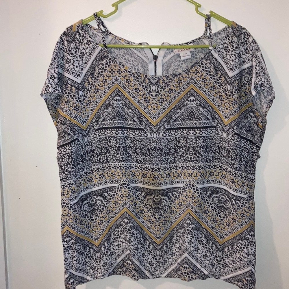 💛Ariat Top